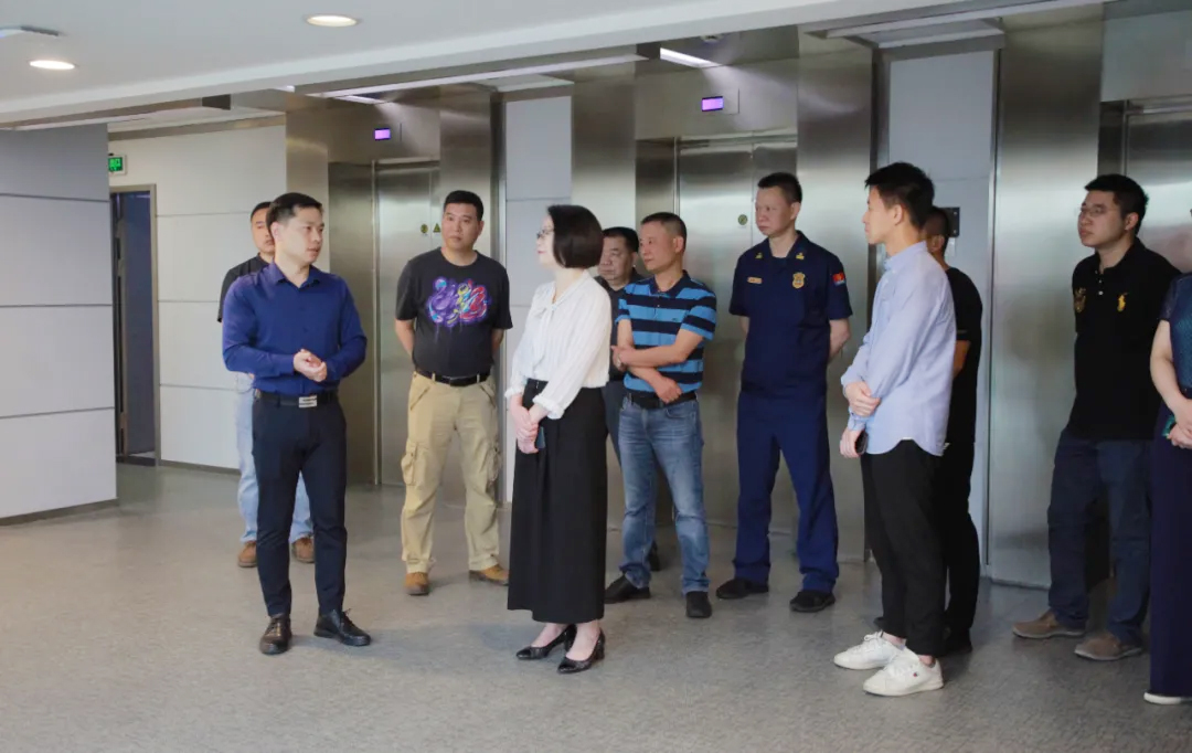 杭州市濱江區政協主席王國珍一行蒞臨伍方